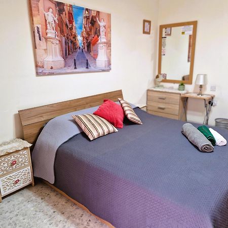 Saracini'S Homestay Attard Екстериор снимка