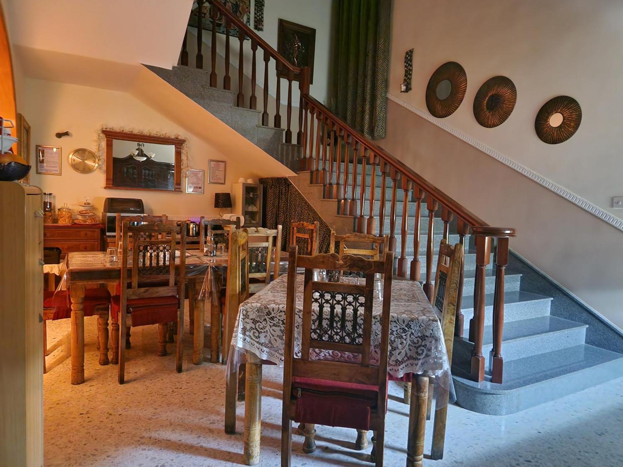Saracini'S Homestay Attard Екстериор снимка